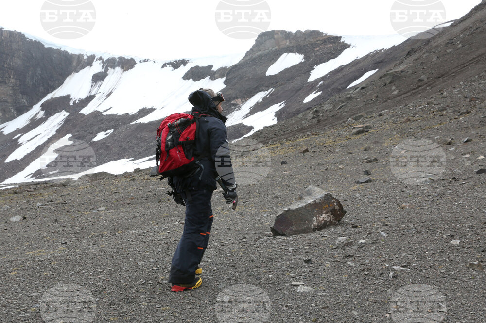 Scientists Begin Work at Liverpool Beach, Antarctica