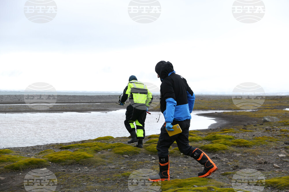 Scientists Begin Work at Liverpool Beach, Antarctica