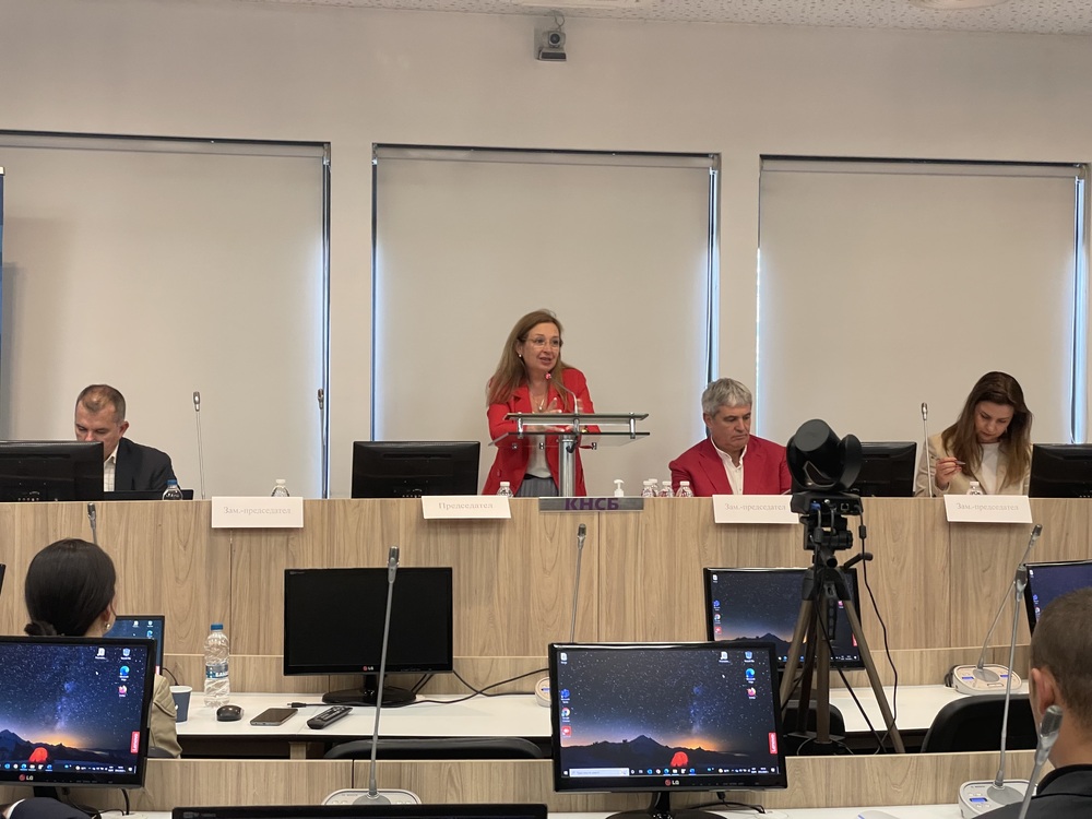 ИСС с анализ „Въздействие на присъединяването на България към еврозоната върху икономическото развитие, инфлацията и доходите в страната“ 