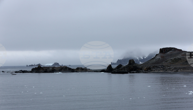 Национална антарктическа експедиция - остров Медиа луна - изглед