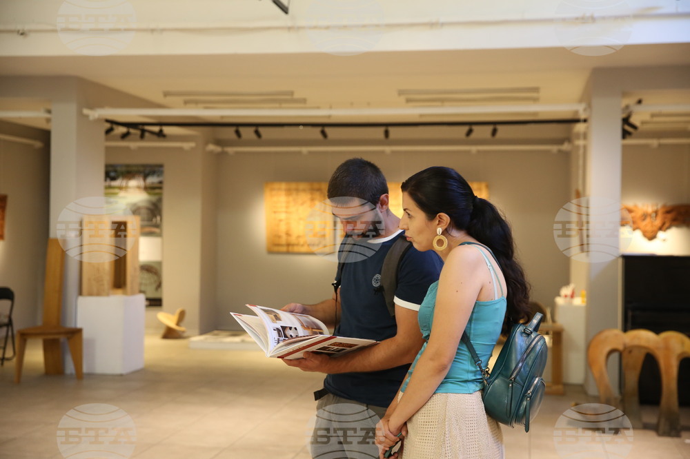  Национална гимназия за приложни изкуства - изложба