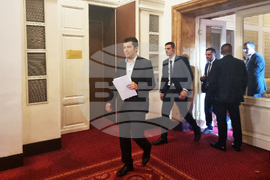 Парламент - Кирил Петков - изслушване