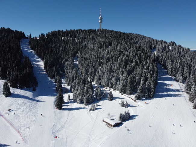 Добри са условията за туризъм в планините и планинските ни курорти, съобщиха от Планинска спасителна служба на БЧК