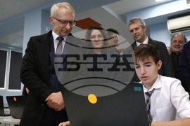 Варна - Математическа гимназия „Д-р Петър Берон“ - Николай Денков - посещение