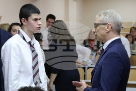 Варна - Математическа гимназия „Д-р Петър Берон“ - Николай Денков - посещение