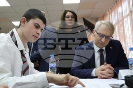 Варна - Математическа гимназия „Д-р Петър Берон“ - Николай Денков - посещение