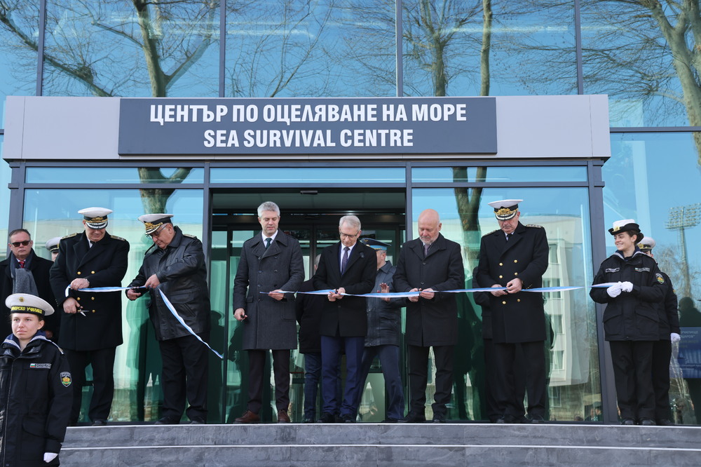 Правителството и община Варна ще работят заедно за овладяване на свлачищата в града