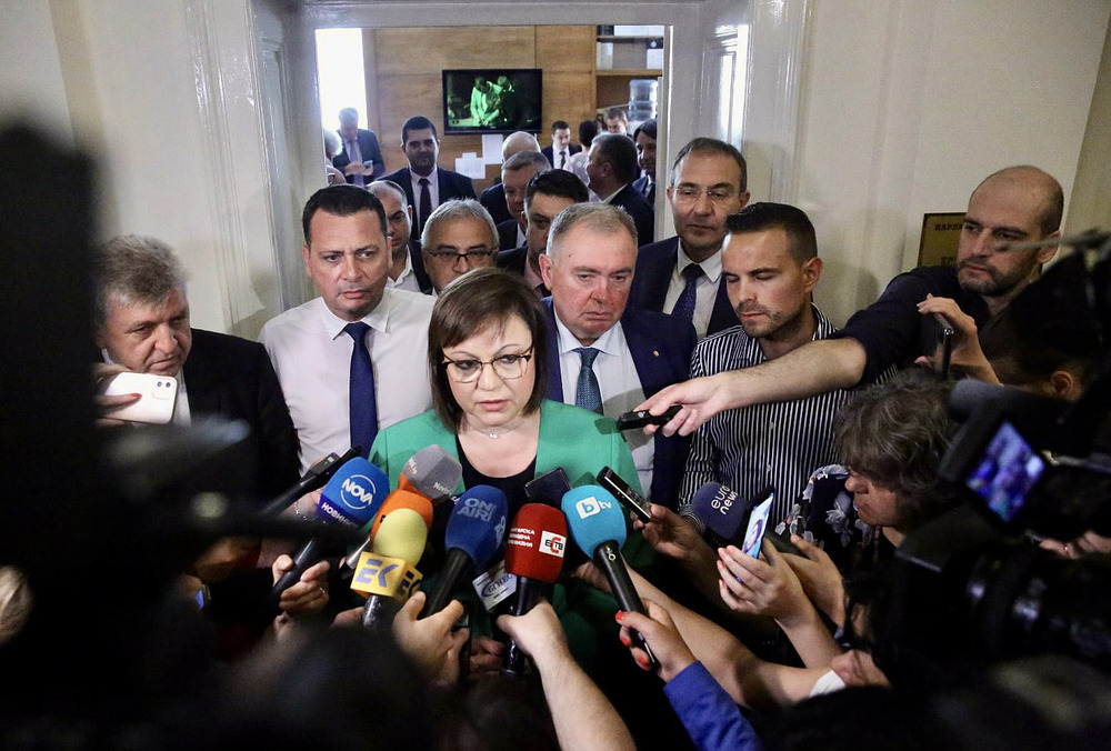 Нинова след срещата с Петков: Няма промяна в позицията ни, „Продължаваме промяната“ да предложи друг премиер