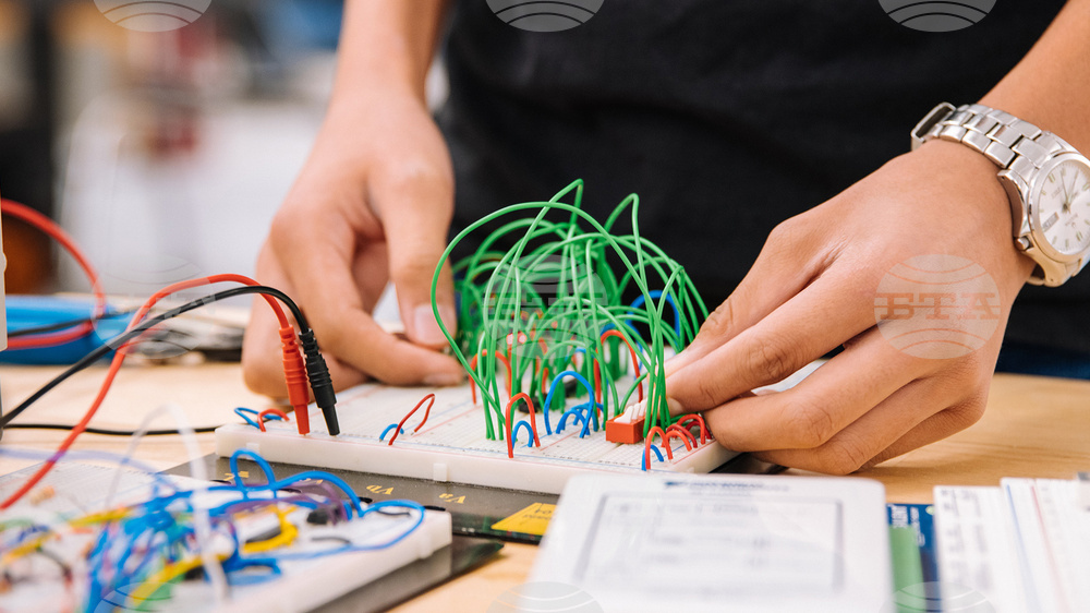 Издателството "Клет България" разработи първите дигитални STEM образователни ресурси