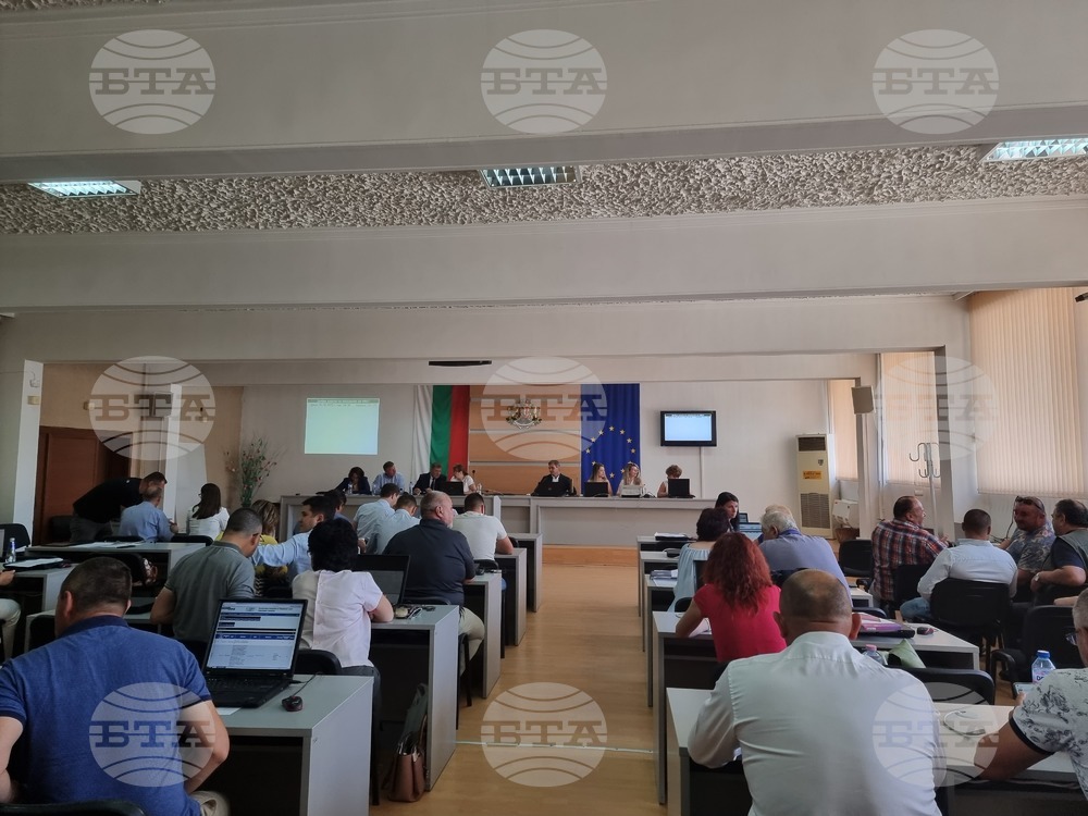 Ще бъдат намалени цените на паркоместата за живущите в зоните за кратковременно паркиране в Казанлък