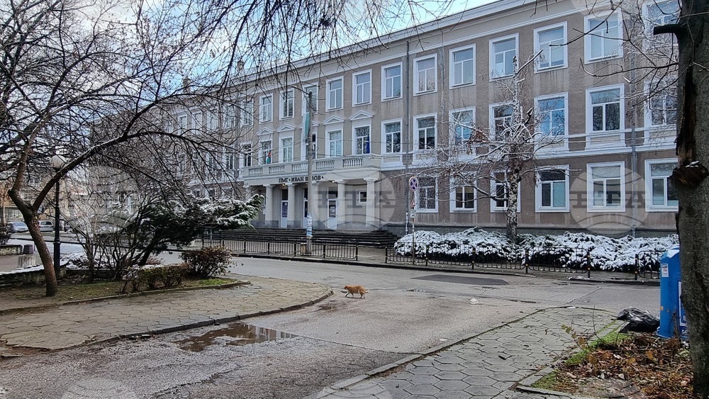 Училище в Димитровград е евакуирано след сигнал за взривно устройство