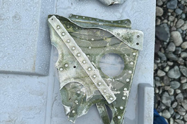 Bulgarian Research Ship Finds Plane Parts in Livingston Island Area