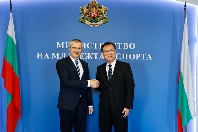 ММС: Министър Илиев проведе среща с посланика на Япония Хисаши Мичигами