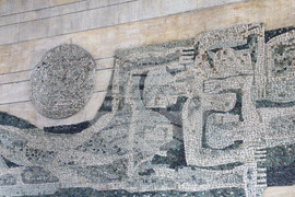 Варна - автогара - скулптура