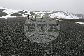 Scientists from 32nd Bulgarian Antarctic Expedition Deliver Provisions to Argentine Naval Base, Collect Granite Samples on Half Moon Island