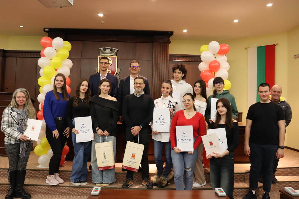 Община Хасково: Втори конкурс за фотография на тема „Хасково-светла коледна приказка“ 