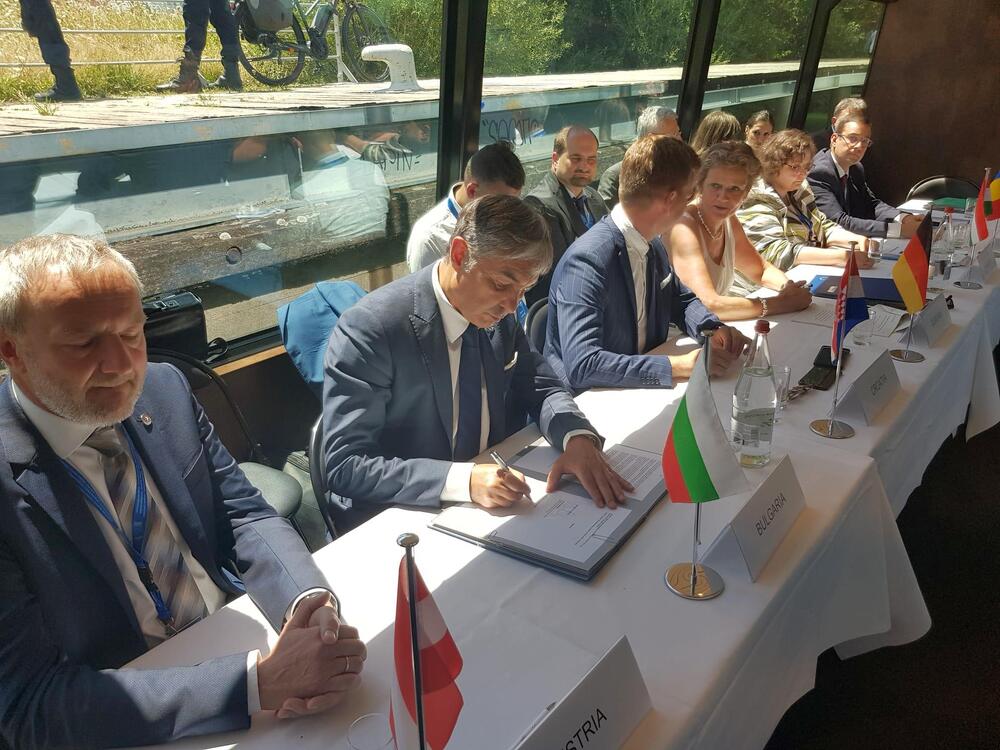 България подкрепи включването на Коридор 8 в новия европейски коридор "Западни Балкани"