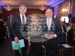 Снимка - офис на Илхан Кючук