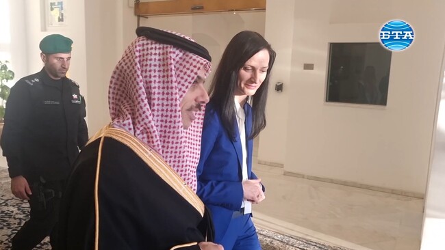 Вицепремиерът и министър на външните работи Мария Габриел се срещна с Фейсал бин Фархан Ал Сауд