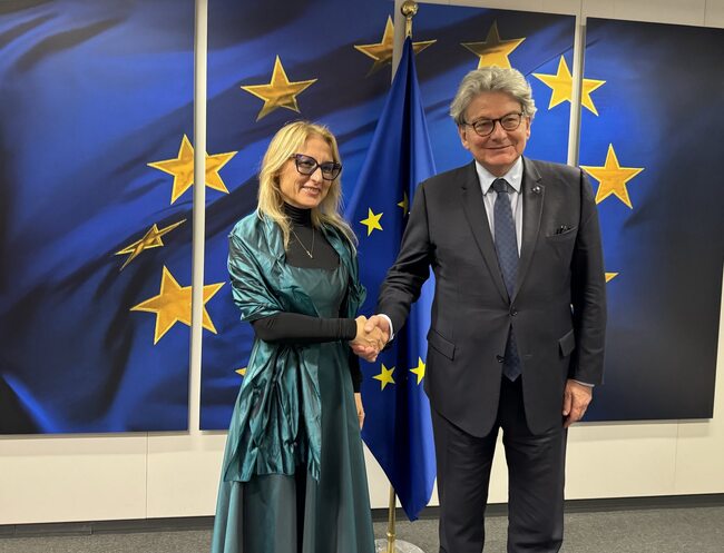 Министерство на иновациите и растежа: Министър Стойчева и еврокомисарят по вътрешен пазар Тиери Бретон обсъдиха възможностите за български стартъпи в космическия сектор и високите технологии