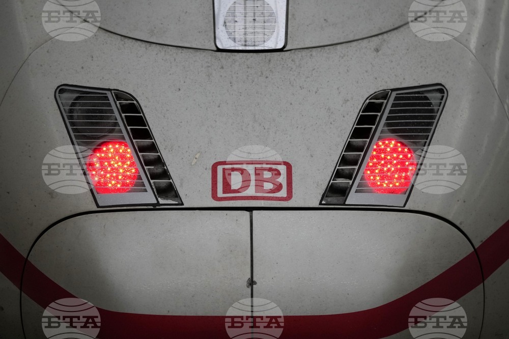 „Дойче Бан“ е била засегната от мащабна кибератака, която причини временни смущения в резервациите и информационните системи