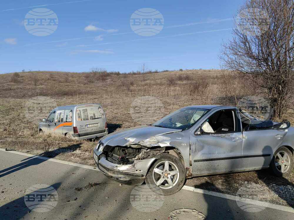 Шофьор счупи таза на жена, пресичала на пешеходна пътека в Шумен, друг се блъсна в електрически стълб, съобщиха от полицията