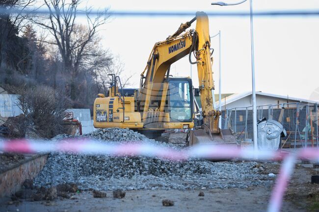 Бургас - Морска градина - укрепване на подпорни стени