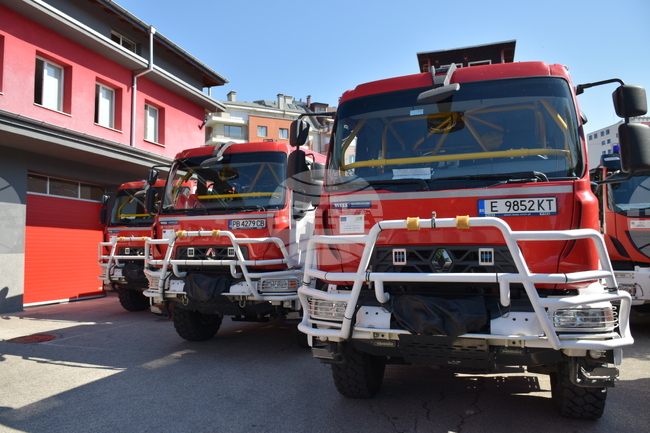 Общо 49 пожара са загасени в страната през последното денонощие, няма пострадали