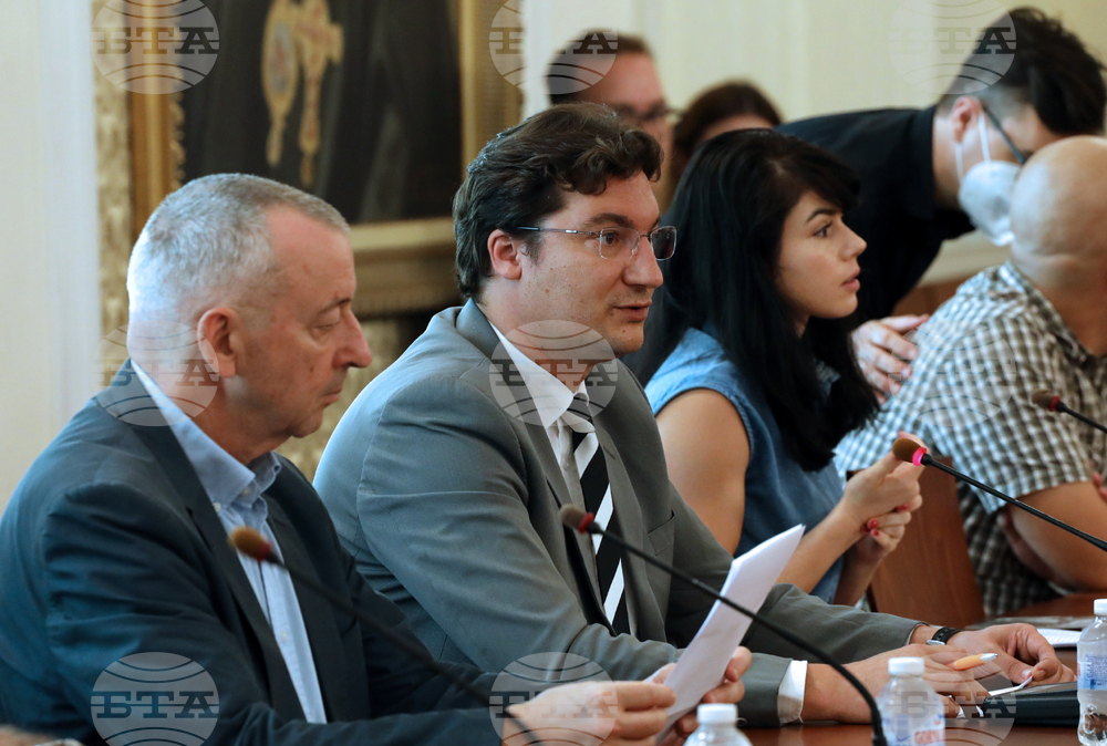 Парламент - дискусия - данъчна реформа