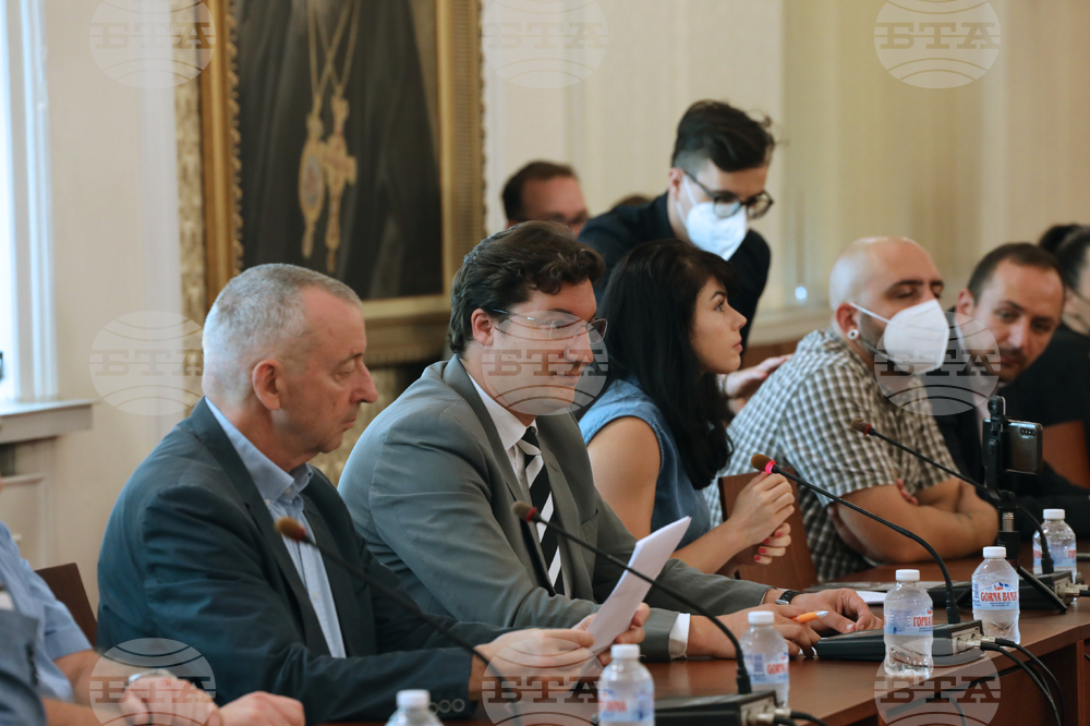 Парламент - дискусия - данъчна реформа