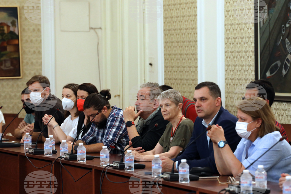 Парламент - дискусия - данъчна реформа