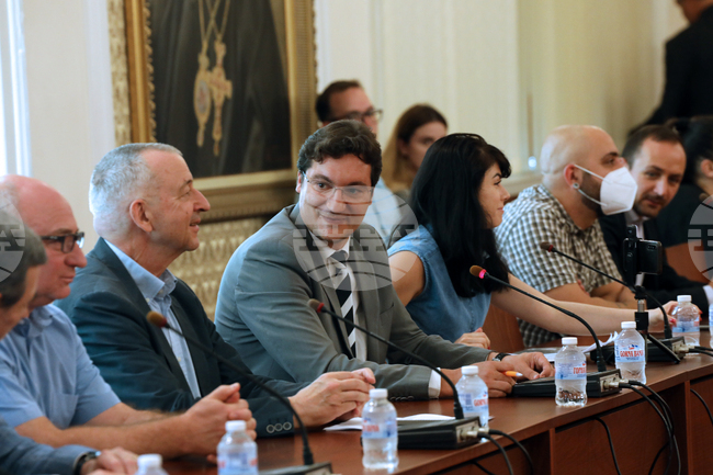 Парламент - дискусия - данъчна реформа