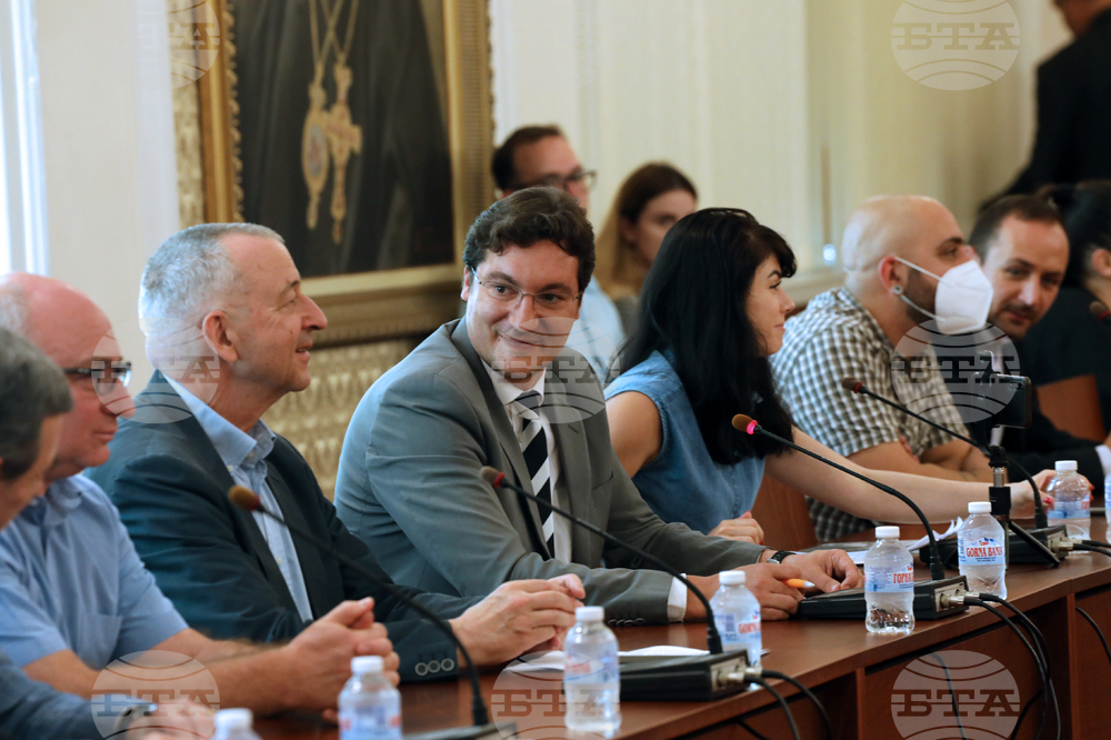 Парламент - дискусия - данъчна реформа