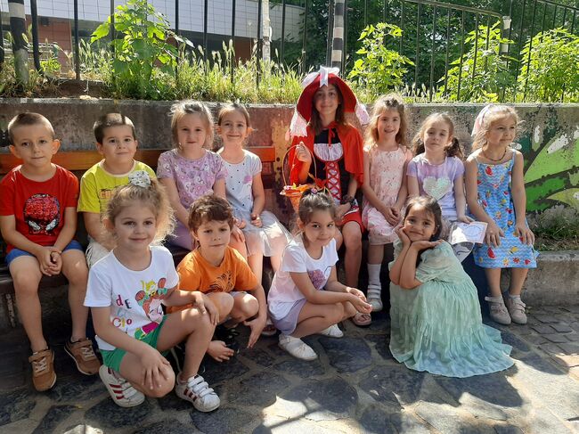 Книжки самоходки зарадваха деца и възрастни в Градския парк