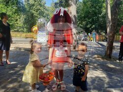 Книжки самоходки зарадваха деца и възрастни в Градския парк