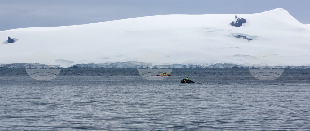 32nd Bulgarian Antarctic Expedition Continues Work on Research Projects