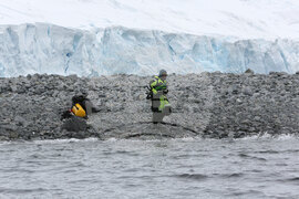 32nd Bulgarian Antarctic Expedition Continues Work on Research Projects
