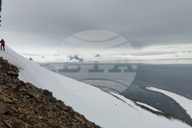 32nd Bulgarian Antarctic Expedition Continues Work on Research Projects