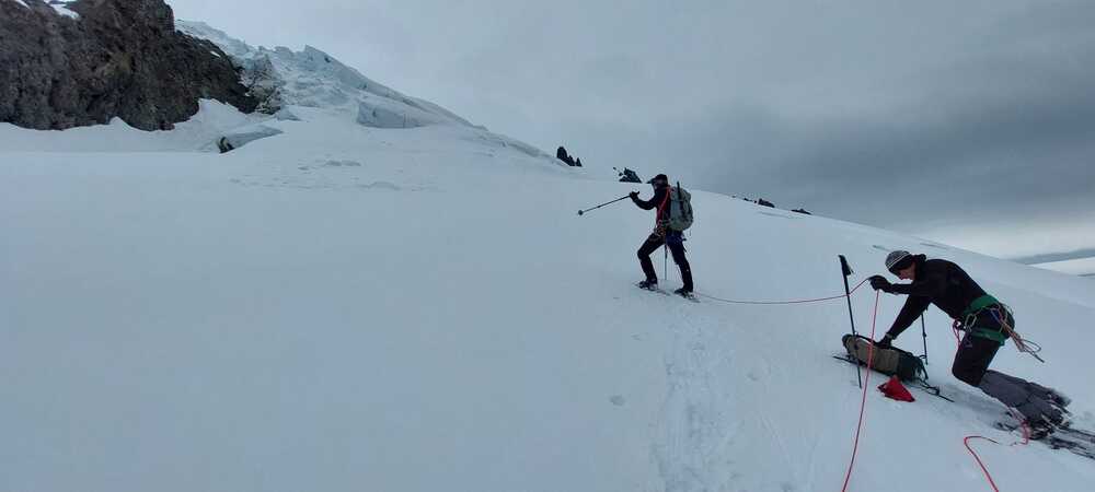 32nd Bulgarian Antarctic Expedition Continues Work on Research Projects