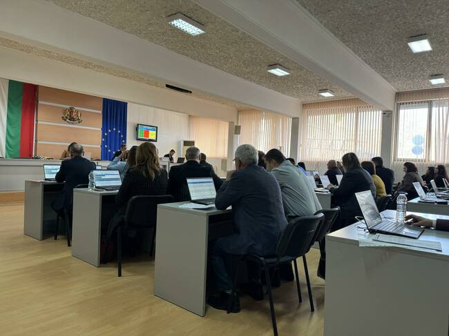 Общинският съвет в Казанлък не успя да излъчи свой представител в състава на Областния съвет за развитие на област Стара Загора