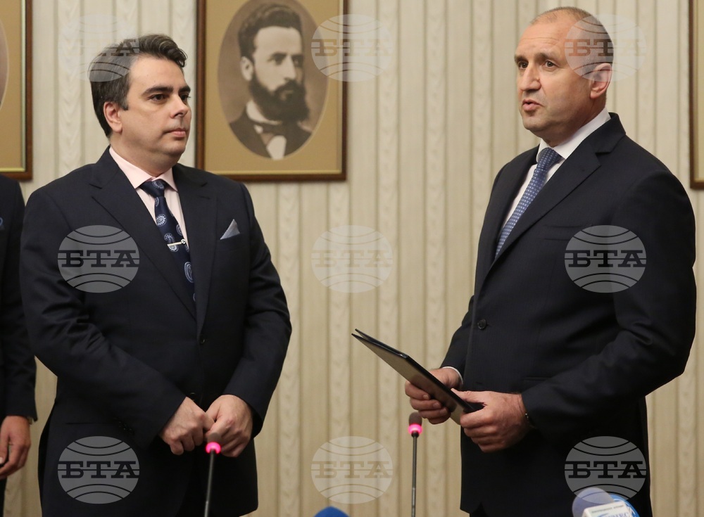 Румен Радев - Асен Василев - мандат за съставяне на правителство