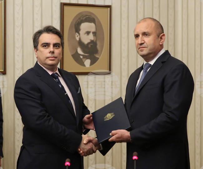 Румен Радев - Асен Василев - мандат за съставяне на правителство