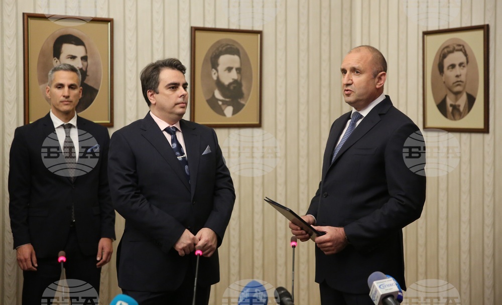 Румен Радев - Асен Василев - мандат за съставяне на правителство