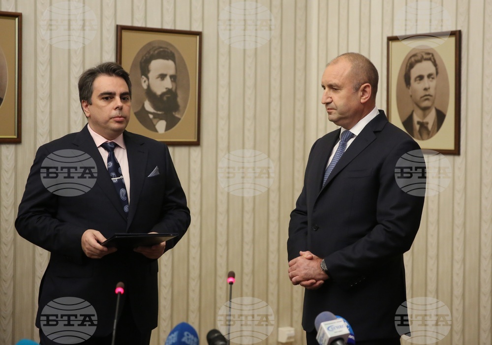 Румен Радев - Асен Василев - мандат за съставяне на правителство