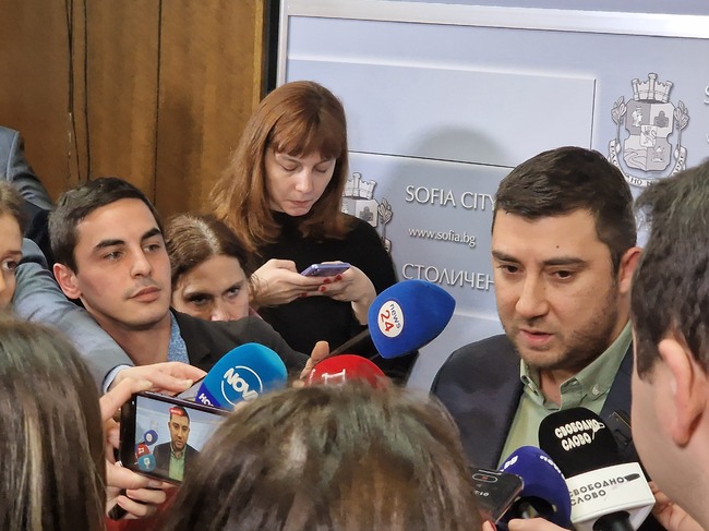 Не се обединихме около никое име, защото излязохме по-разединени, отколкото влязохме, заяви общинският съветник Карлос Контрера