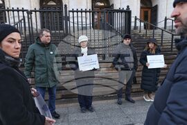 Съдебна палата - протест - фондация "Даная"