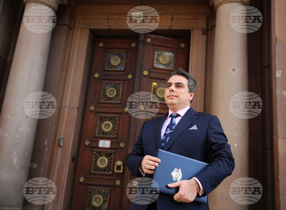 "Продължаваме Промяната" - мандат за съставяне на правителство - Асен Василев