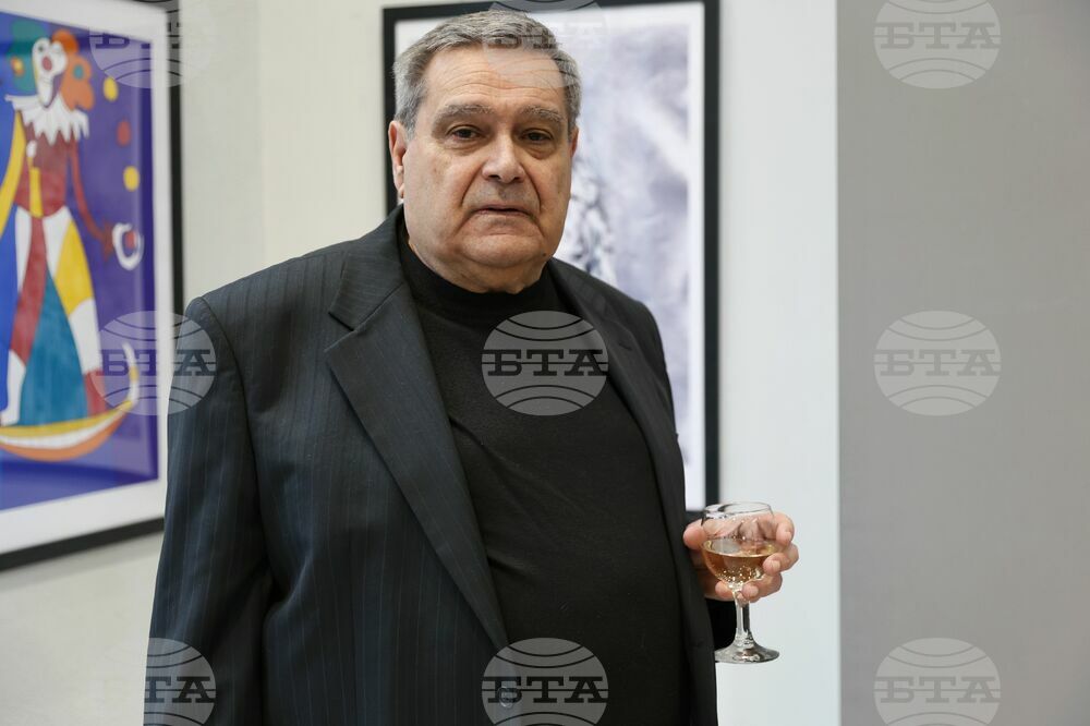 Бургас - Петър Пецин - "Театърът на живота" - изложба