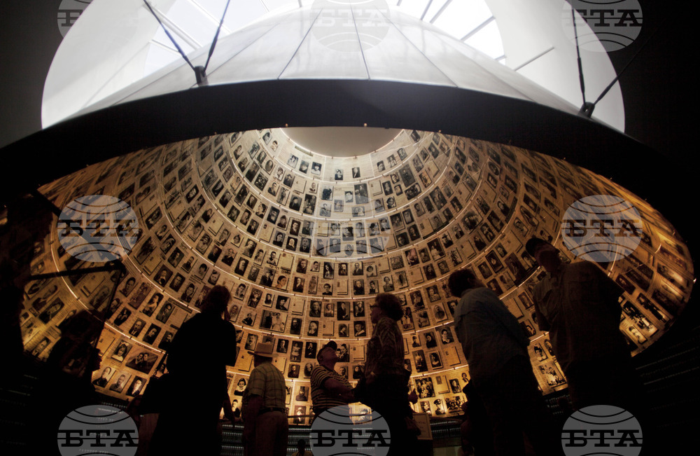 Полският външен министър извика израелския посланик заради публикация на центъра "Яд Вашем" в "Екс"