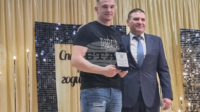 Роселин Бачевски с медал от Европейската купа по бокс в Чехия